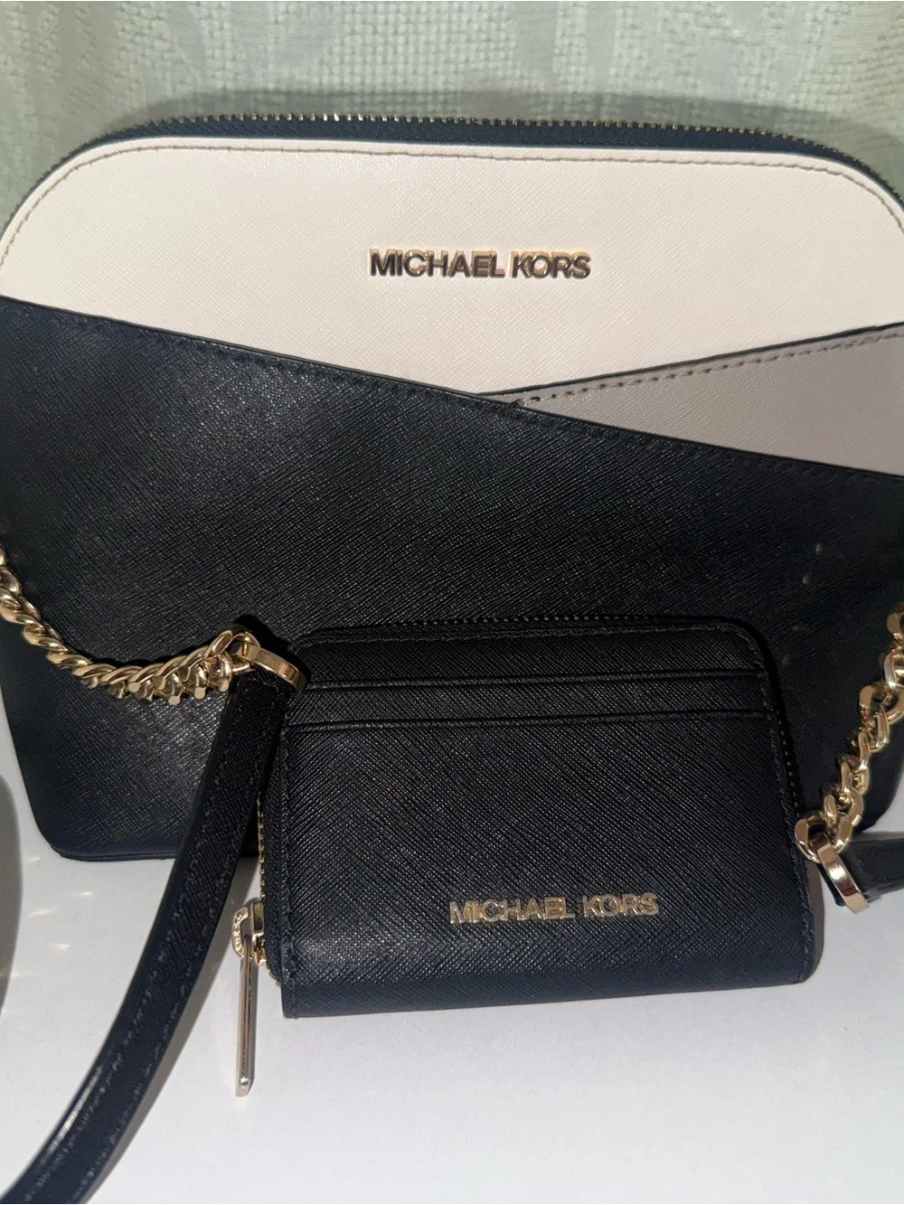 Michael Kors Black and Cream Two-Tone Crossbody with Card Case
